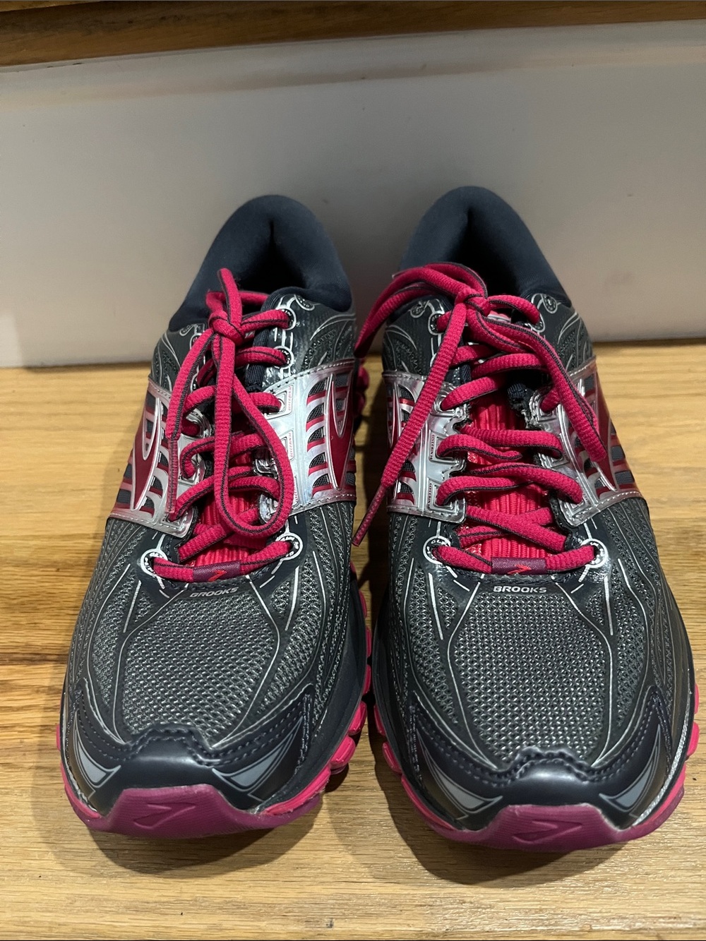 Brooks Black and Pink Women's Athletic Running Shoes
